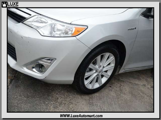 2014 Toyota Camry XLE 4dr Sedan